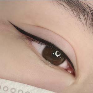 EYELINER TATTOOING